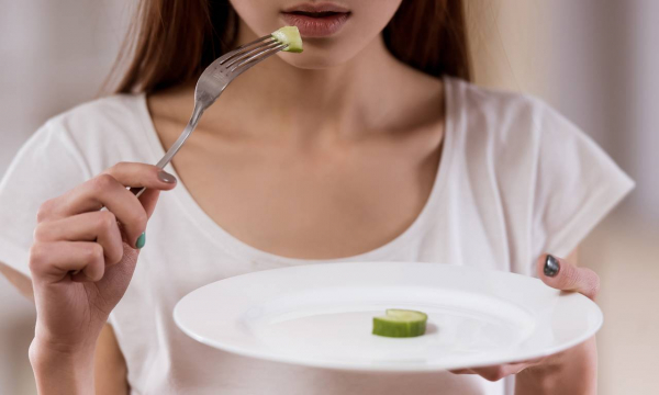 Врач предупредила об опасности попыток оздоровиться с помощью голодания